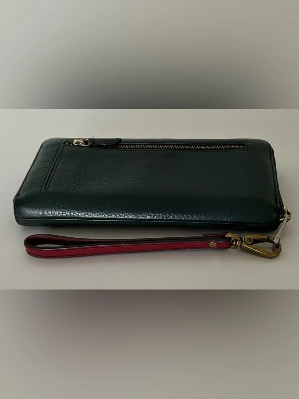 Fossil Green Leather Zip Around Wallet Wristlet Clutch